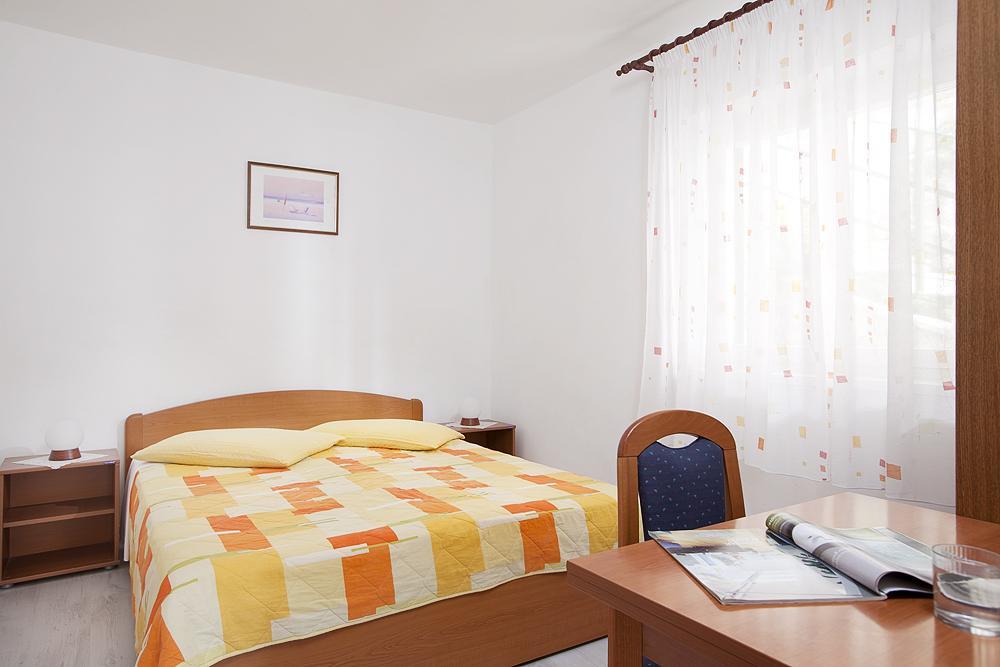 Apartments Iris Rabac Esterno foto