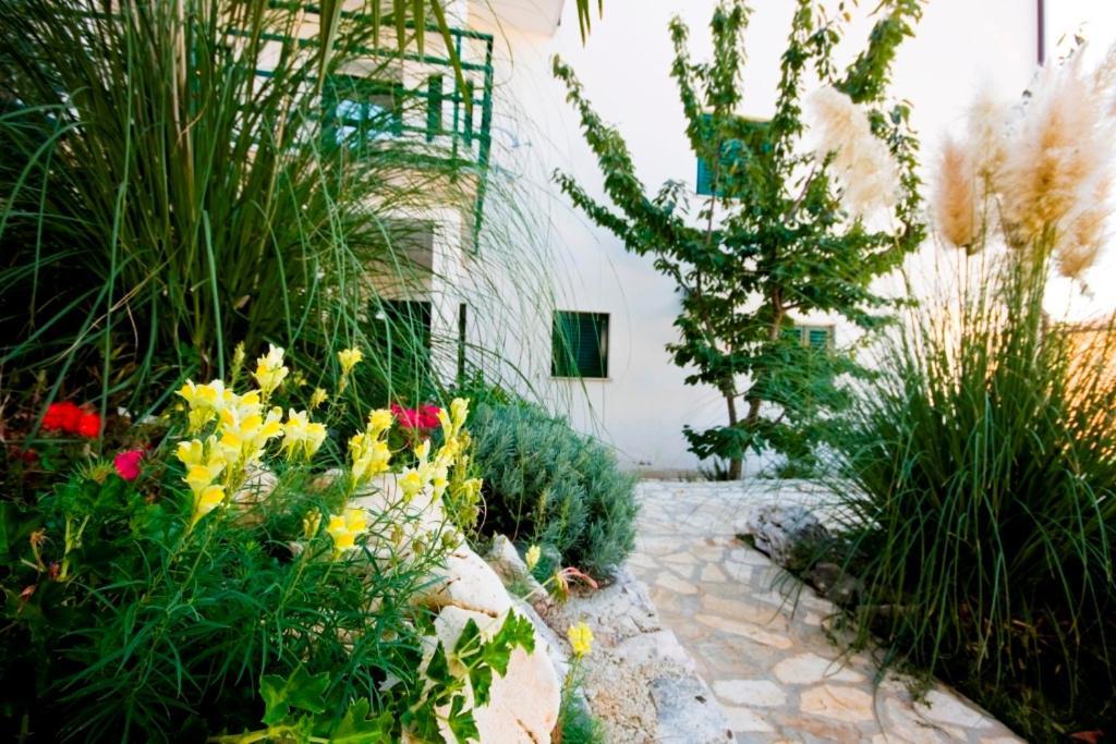 Apartments Iris Rabac Esterno foto