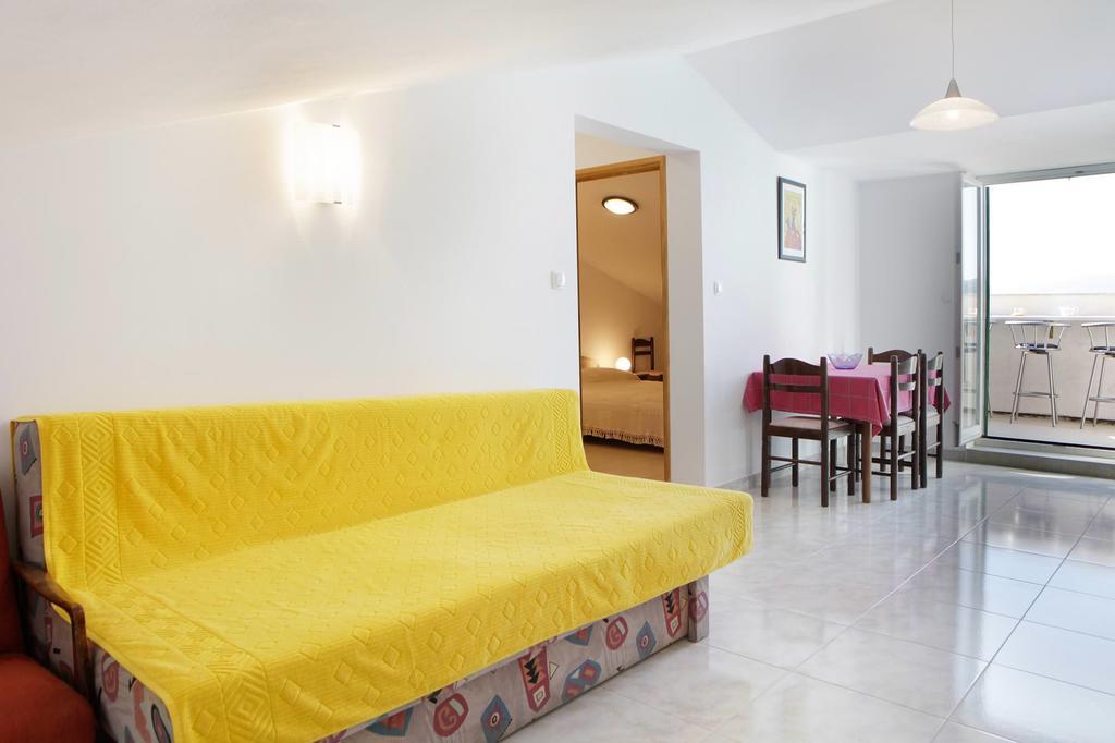 Apartments Iris Rabac Esterno foto